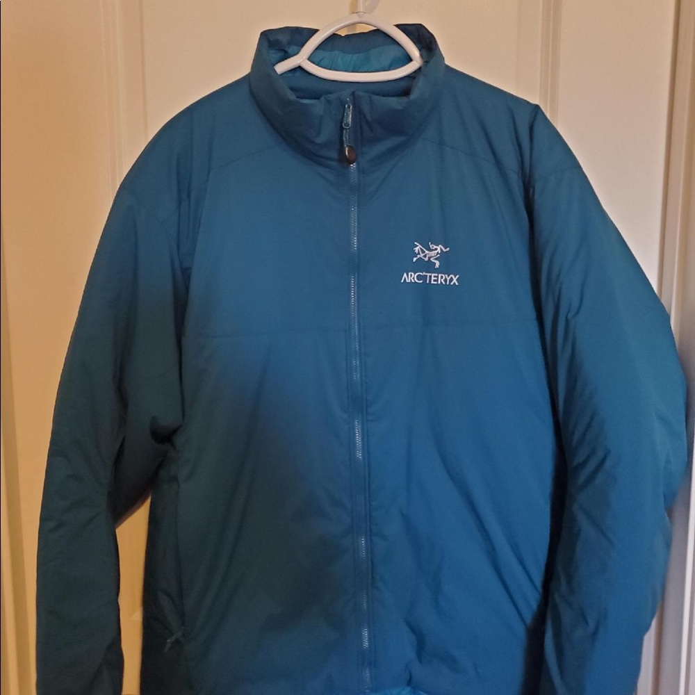 Blue large arc’teryx coat - all performance